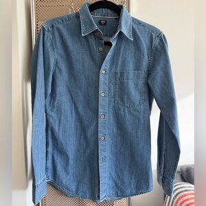 Uniqlo Women’s Denim Button Down Shirt